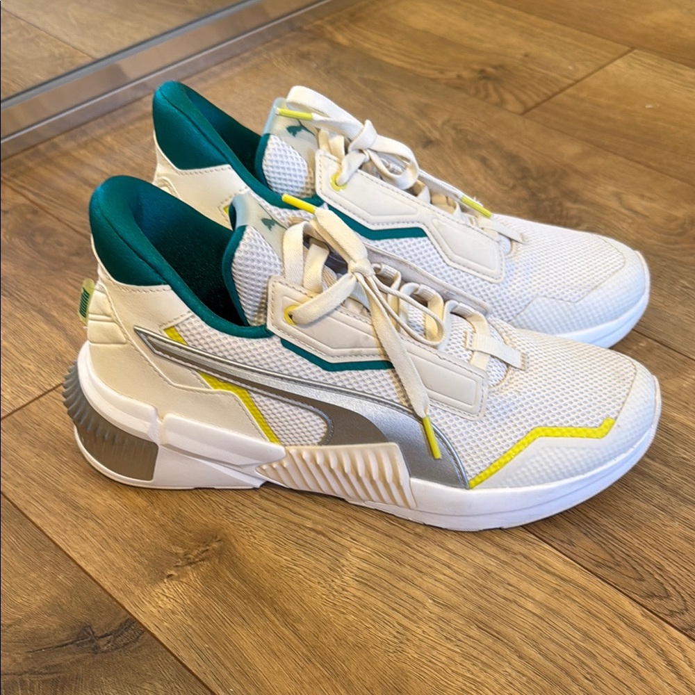 Puma White and Green Sneakers
